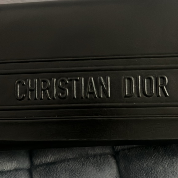 Christian DIOR SUNGLASSES HOLDER - Picture 3 of 4